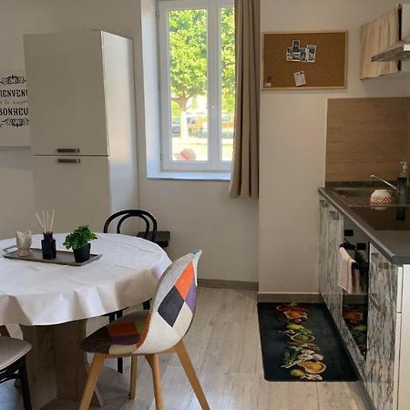 T2 Cosy Matelas 5* / Ecran Plat Qled Mâcon Eksteriør bilde