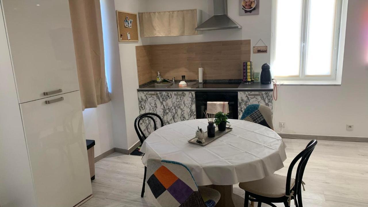 T2 Cosy Matelas 5* / Ecran Plat Qled Mâcon Eksteriør bilde
