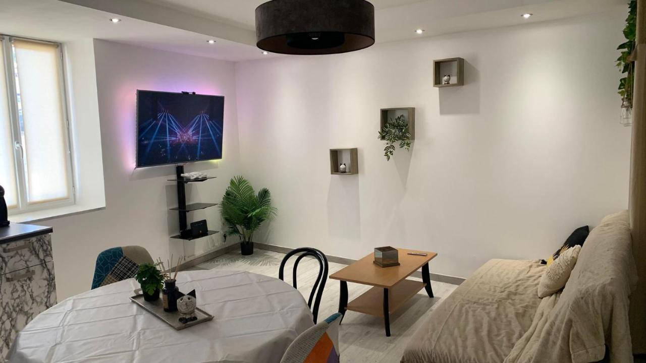 T2 Cosy Matelas 5* / Ecran Plat Qled Mâcon Eksteriør bilde