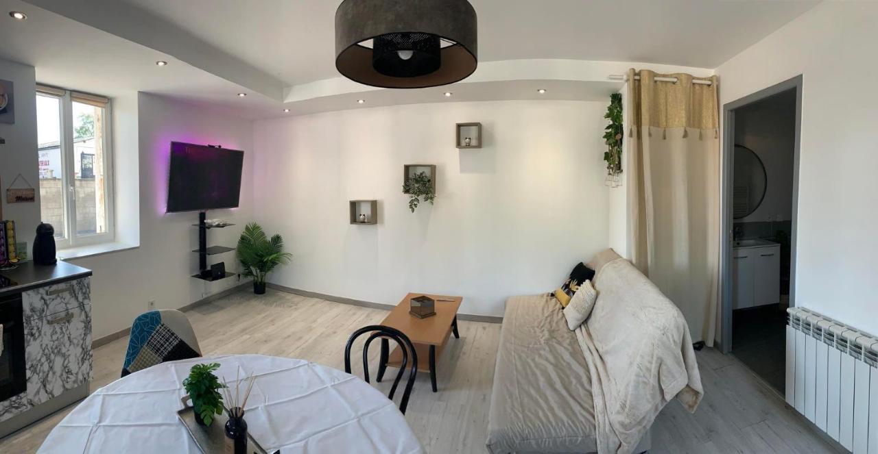 T2 Cosy Matelas 5* / Ecran Plat Qled Mâcon Eksteriør bilde